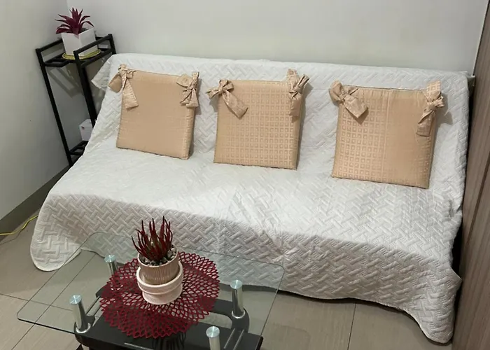 Affordable Cozy Place Walking Distance To Mall Of And Near Airport *