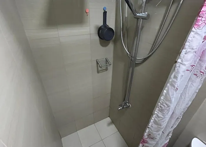 Affordable Cozy Place Walking Distance To Mall Of And Near Airport *